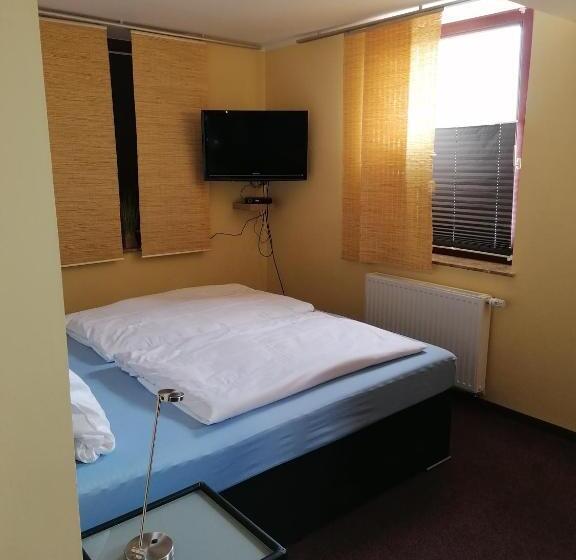 Стандартный Номер Кровать Кинг, Pension Riverside In Leverkusen Hitdorf Am Rhein   Zentral An Der A1 Und 59