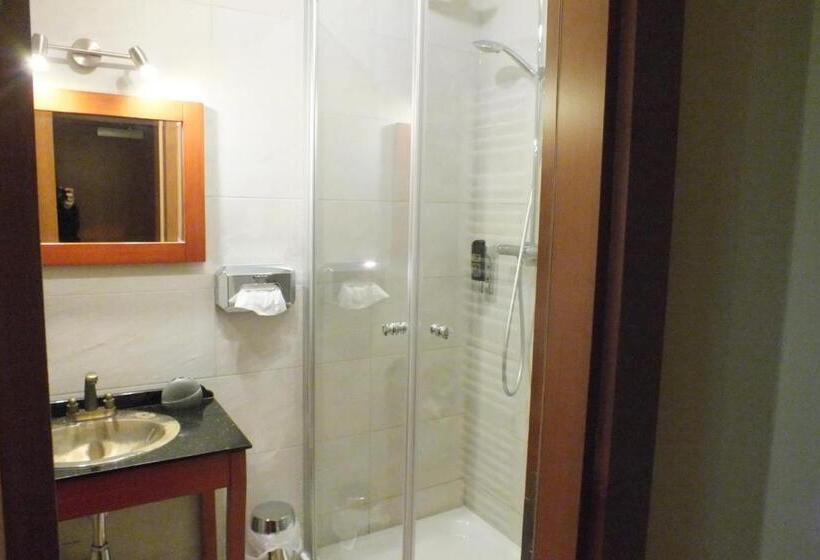 Номер Стандарт, Pension Riverside In Leverkusen Hitdorf Am Rhein   Zentral An Der A1 Und 59