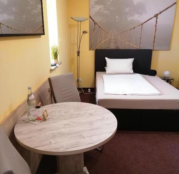 Номер Economy Индивидуальный, Pension Riverside In Leverkusen Hitdorf Am Rhein   Zentral An Der A1 Und 59