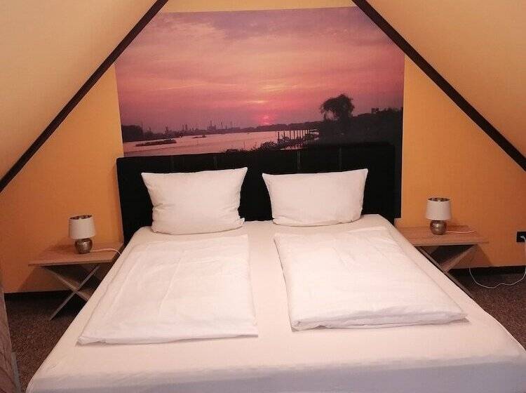 Студия Стандарт, Pension Riverside In Leverkusen Hitdorf Am Rhein   Zentral An Der A1 Und 59