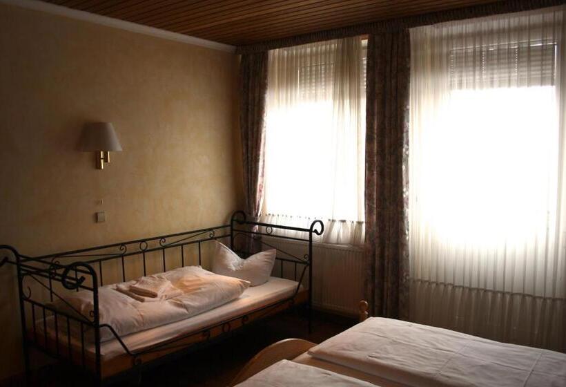 Номер Стандарт Трехместный, Privathotel Brügges Loui