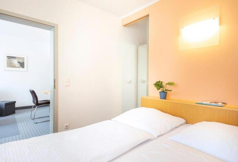 Полулюкс, Achat Hotel Suhl