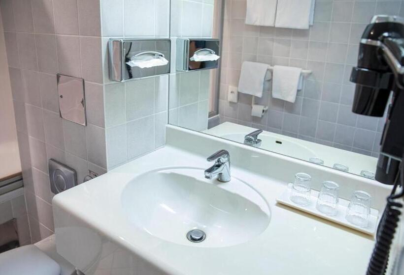Полулюкс, Achat Hotel Suhl