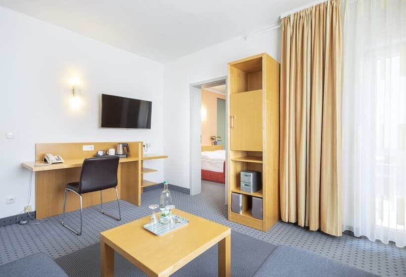 Полулюкс, Achat Hotel Suhl