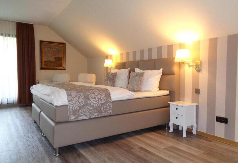 Quarto Estandar com Sacada, Garni Eichhornkobel