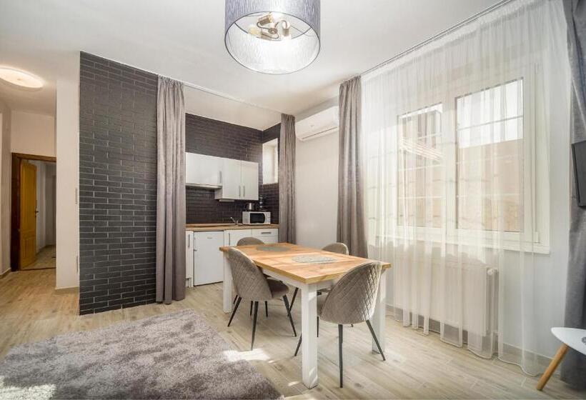 1 Bedroom Apartment, Park Hotel Ambrózia