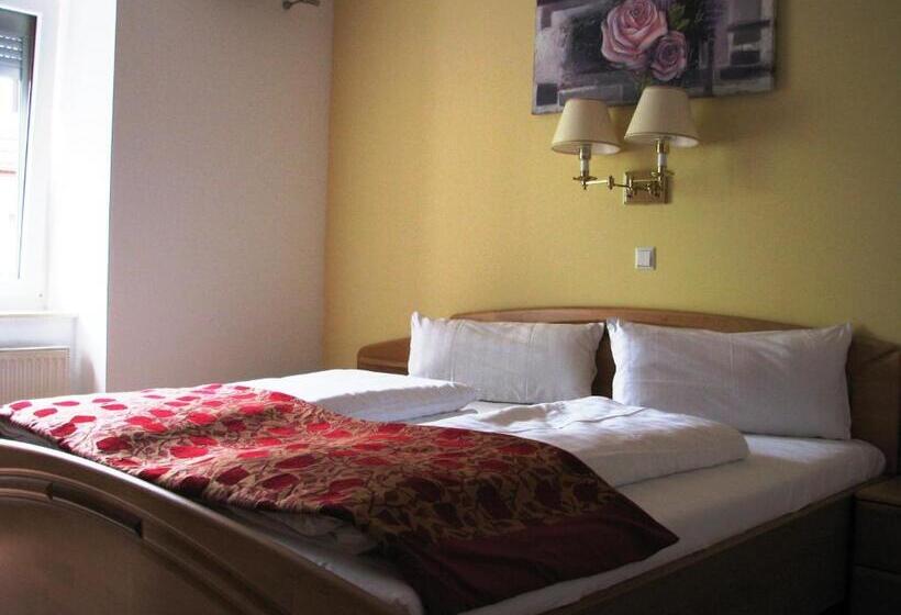 Полулюкс, Wellnesshotel & Restaurant Hexenschopf