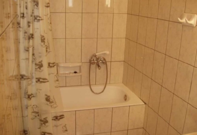 Семейный Номер, Pension Nikos
