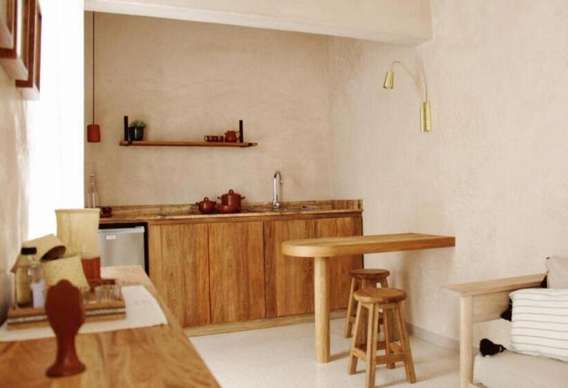 سوییت سوپریور, Casa Antonieta