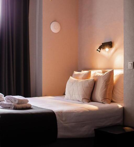 Standard Room, Rose Red