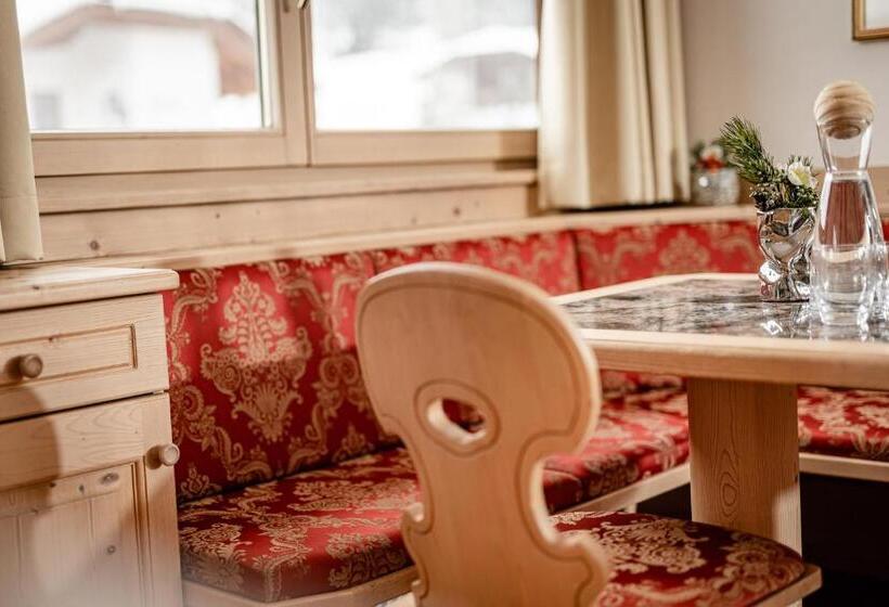 Люкс Повышенной Комфортности, Romantik & Family Hotel Gardenias
