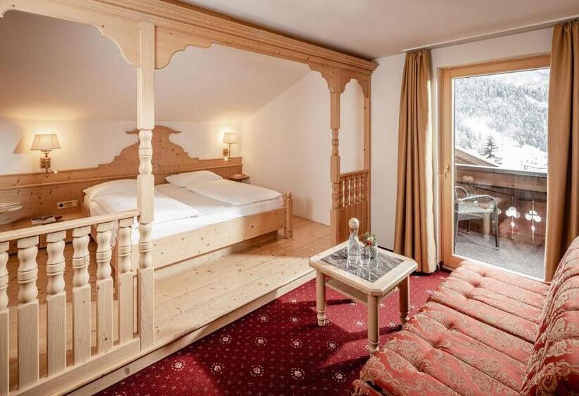 Люкс Повышенной Комфортности, Romantik & Family Hotel Gardenias
