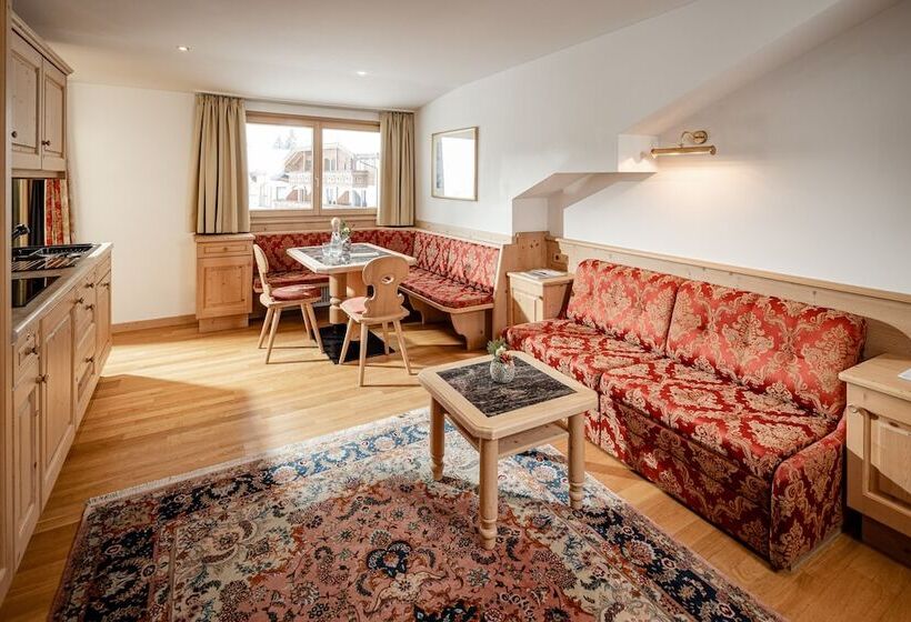Люкс Повышенной Комфортности, Romantik & Family Hotel Gardenias