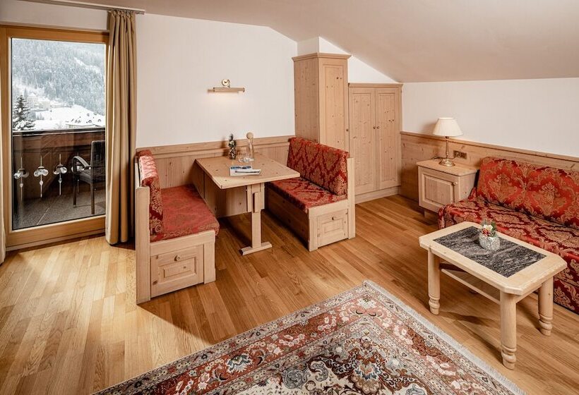 Люкс Повышенной Комфортности, Romantik & Family Hotel Gardenias