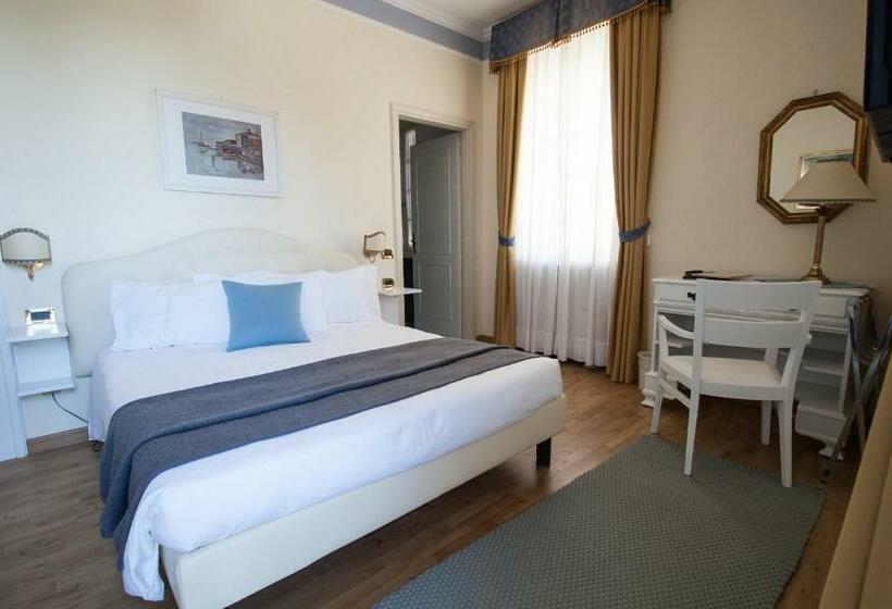 غرفة قياسية, Villa Erica