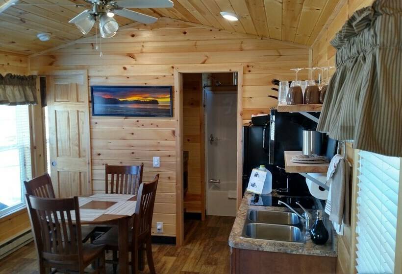 Апартаменты Deluxe 2 Спальни, Crescent Beach And Rv Park