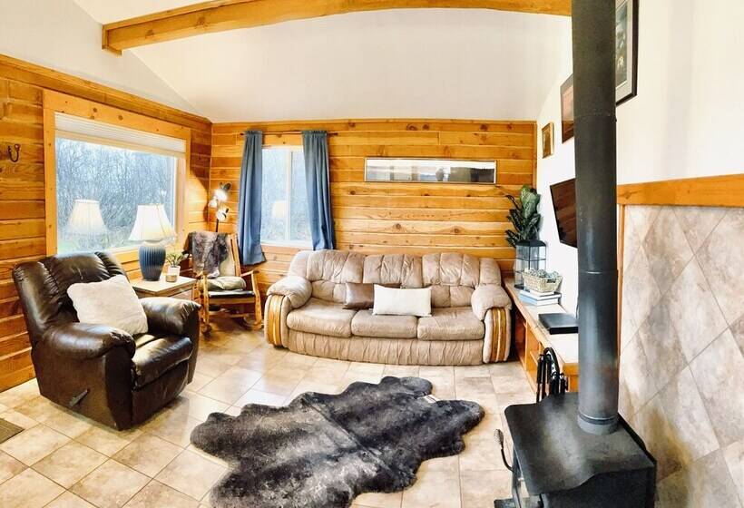 침실 2개 주택, Glacier View Cabins