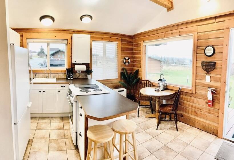 Дом 2 Спальни, Glacier View Cabins