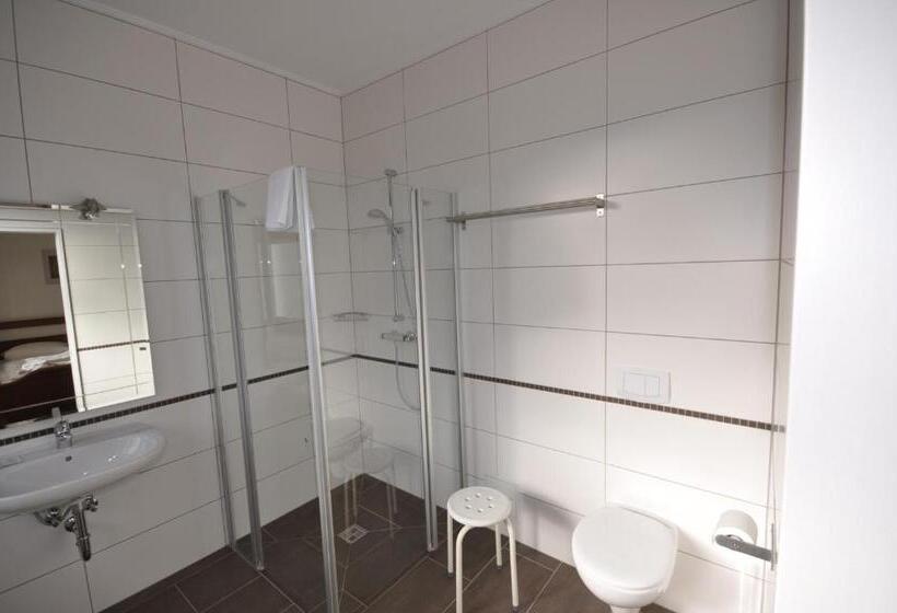Семейный Номер, & Hostel Drei Baren