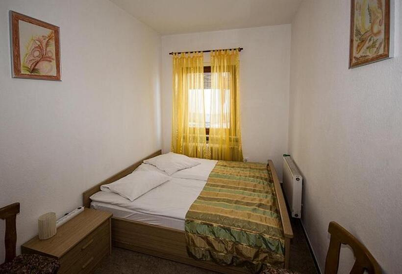 Апартаменты 2 Спальни, & Hostel Drei Baren