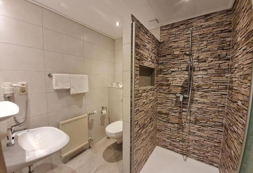 Quarto Standard Banheira Exterior, Waldquelle   Baumhaushotel Aerzen