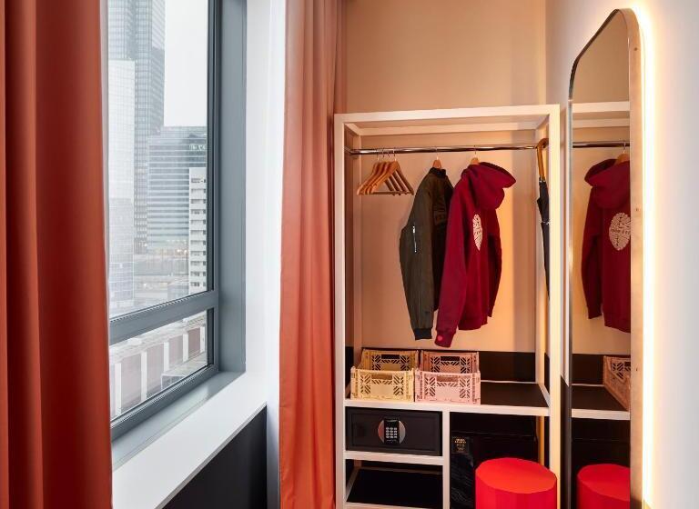 Номер Стандарт, Mama Shelter Paris La Défense