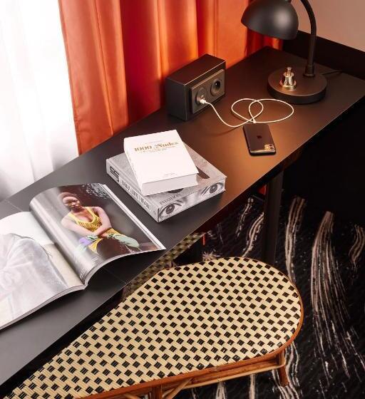 Номер Стандарт, Mama Shelter Paris La Défense