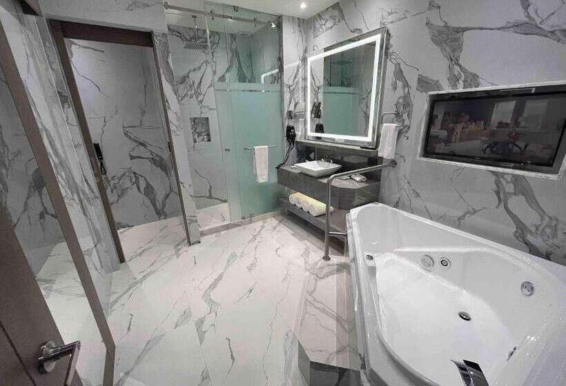带大床的套房, Safi Royal Luxury Metropolitan