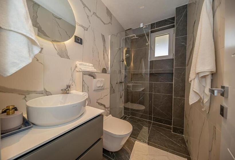 آپارتمان 1 خوابه با چشم‌انداز دریا, N&n Lux Guest House