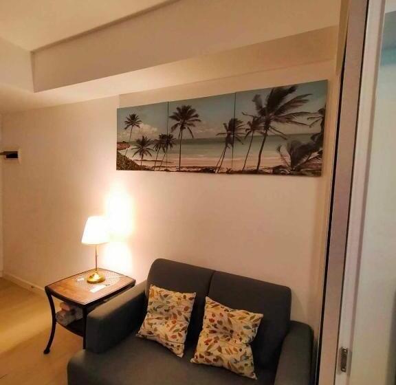 Estúdio Estandar Vista Piscina, Residences In Azure Condominium Parañaque City Metro Manila