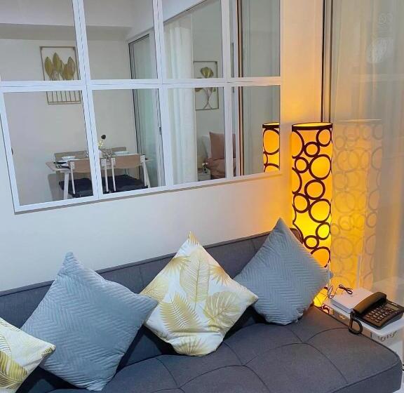 Escritório Superior, Residences In Azure Condominium Parañaque City Metro Manila