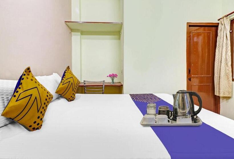 标准间, Spot On Ganpati Home Stays