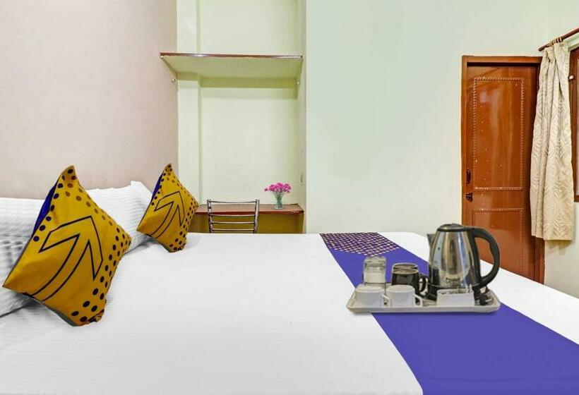 标准间, Spot On Ganpati Home Stays