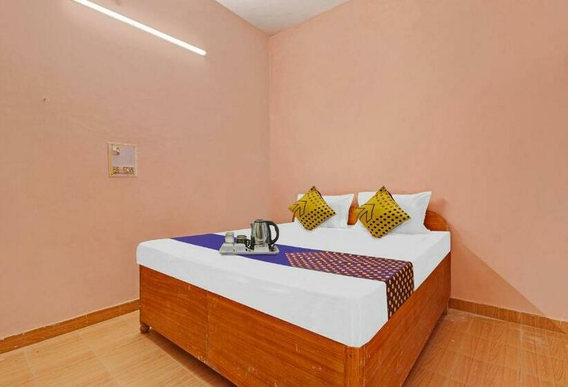 标准间, Spot On Ganpati Home Stays