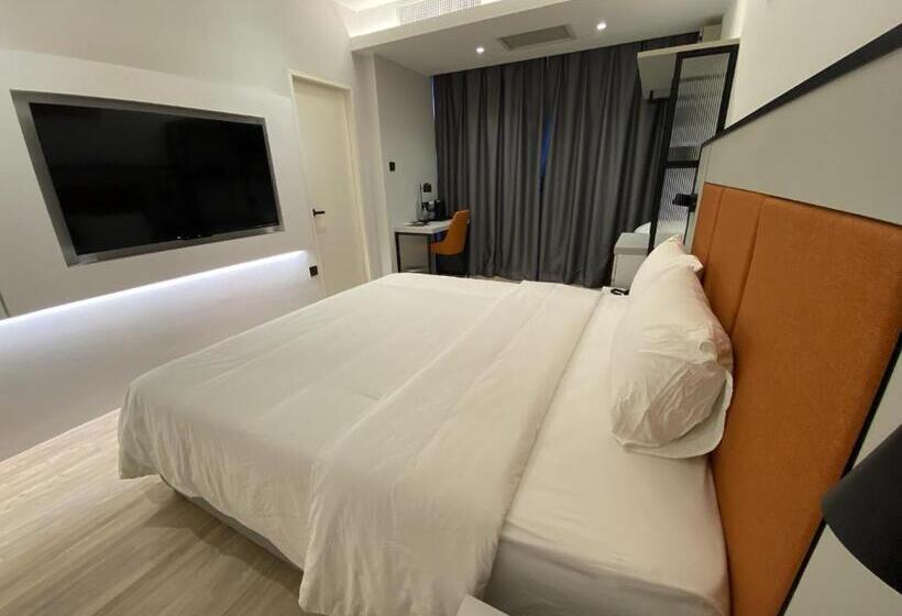 스탠다드 룸 킹사이즈 침대, Otel Hotel Suite