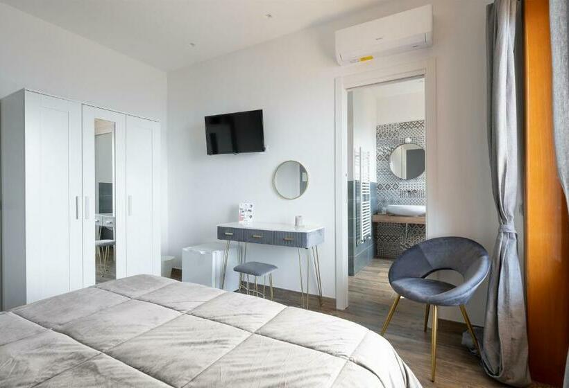 اتاق استاندارد با چشم‌انداز دریا, Seascape   Noemi S Rooms