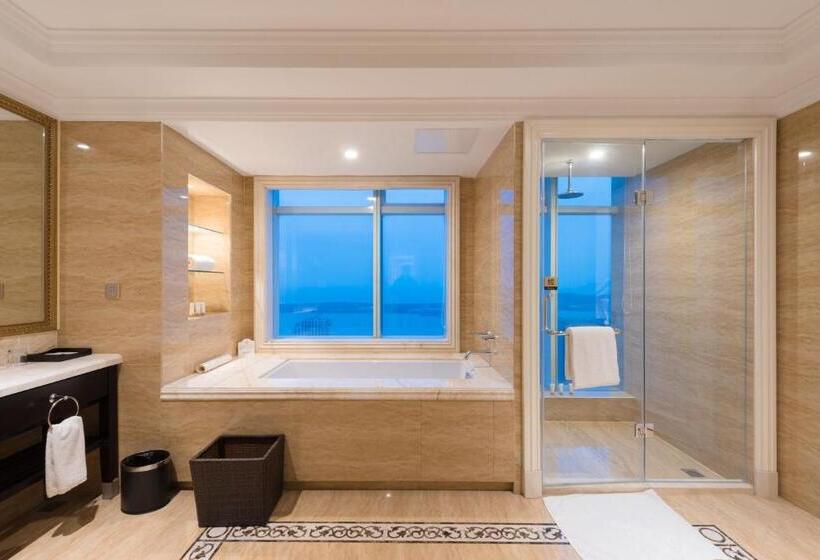 Люкс Повышенной Комфортности, Qingdao Jinshi International