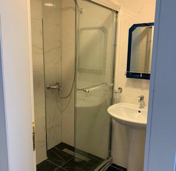 חדר משפחתי נוף לים, Mediterranean Apartments