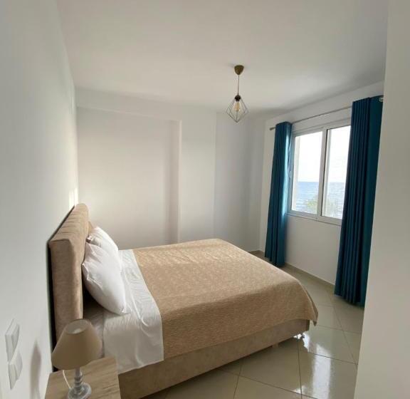 דירת חדר נוף לים, Mediterranean Apartments