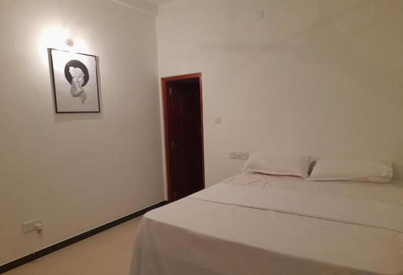 Номер Стандарт, Mealanie S House