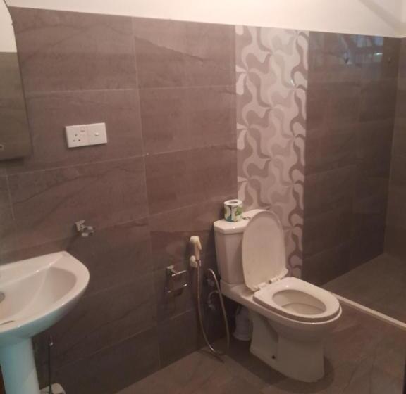 Номер Economy, Mealanie S House