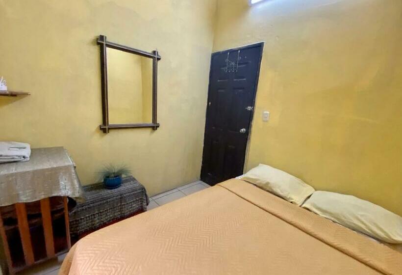اتاق استاندارد با سرویس بهداشتی مشترک, Hostal El Calvario