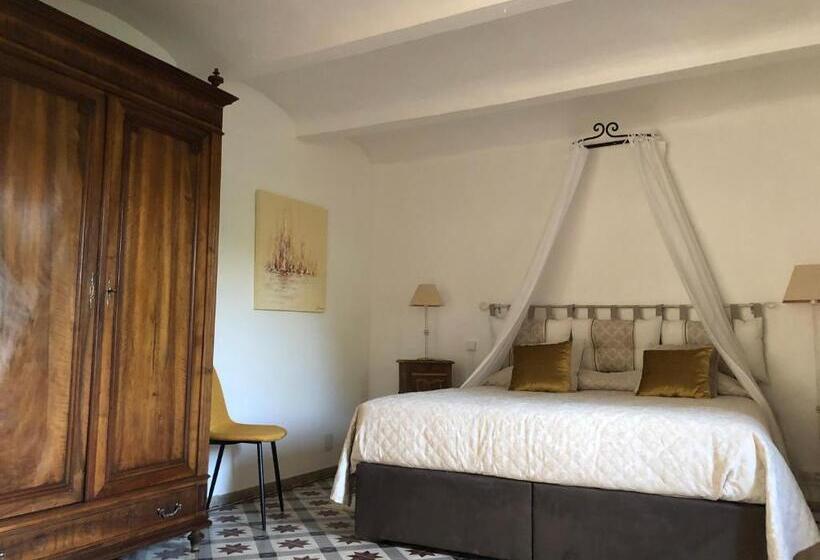 Трехместный Номер Deluxe, Les Dames De Saint Florent