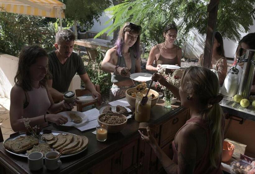 غرفة قياسية مطلّة علي الحديقة, Hostel Los Amigos Yoga & Wellness