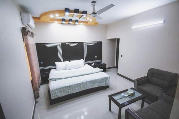 اتاق استاندارد یک نفره, Royal Accommodation