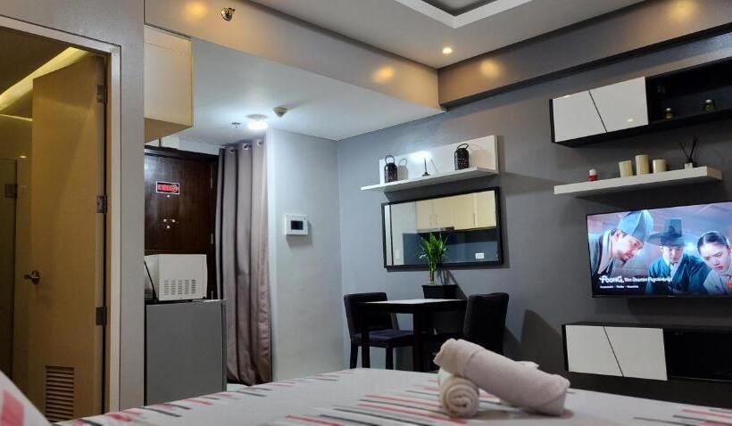סטודיו סטנדרט עם מרפסת, Palm Tree Villas