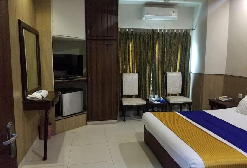 اتاق لوکس خانوادگی, Quick Continental Hotel   Jail Road