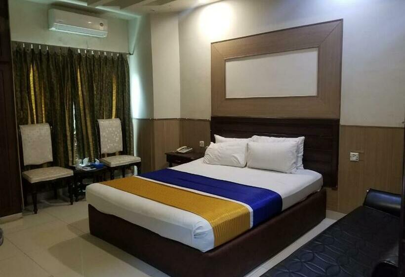 اتاق لوکس, Quick Continental Hotel   Jail Road