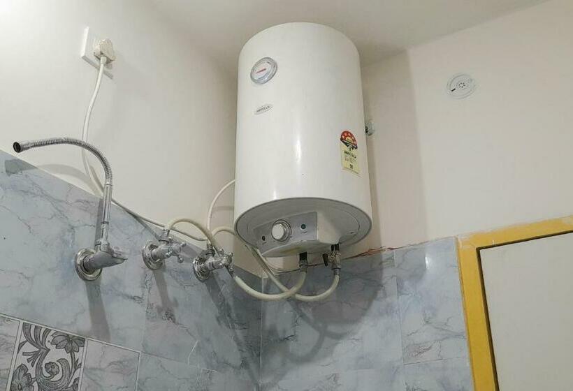 Quarto Familiar, Kanak Home Stay