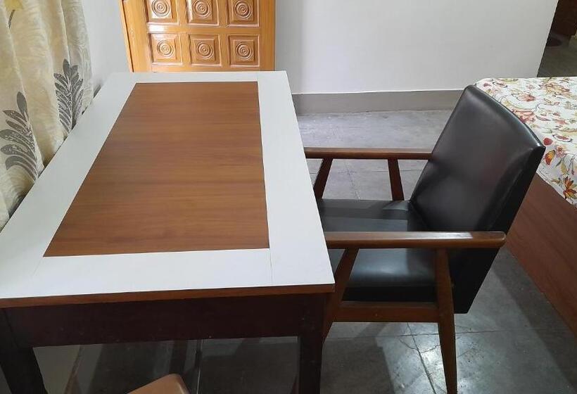 Quarto Familiar, Kanak Home Stay